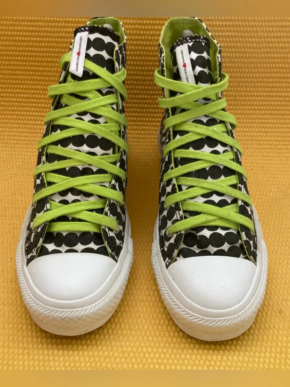 Converse High-Top Sneakers in Black, White & Lime Green size 4 youth Girls